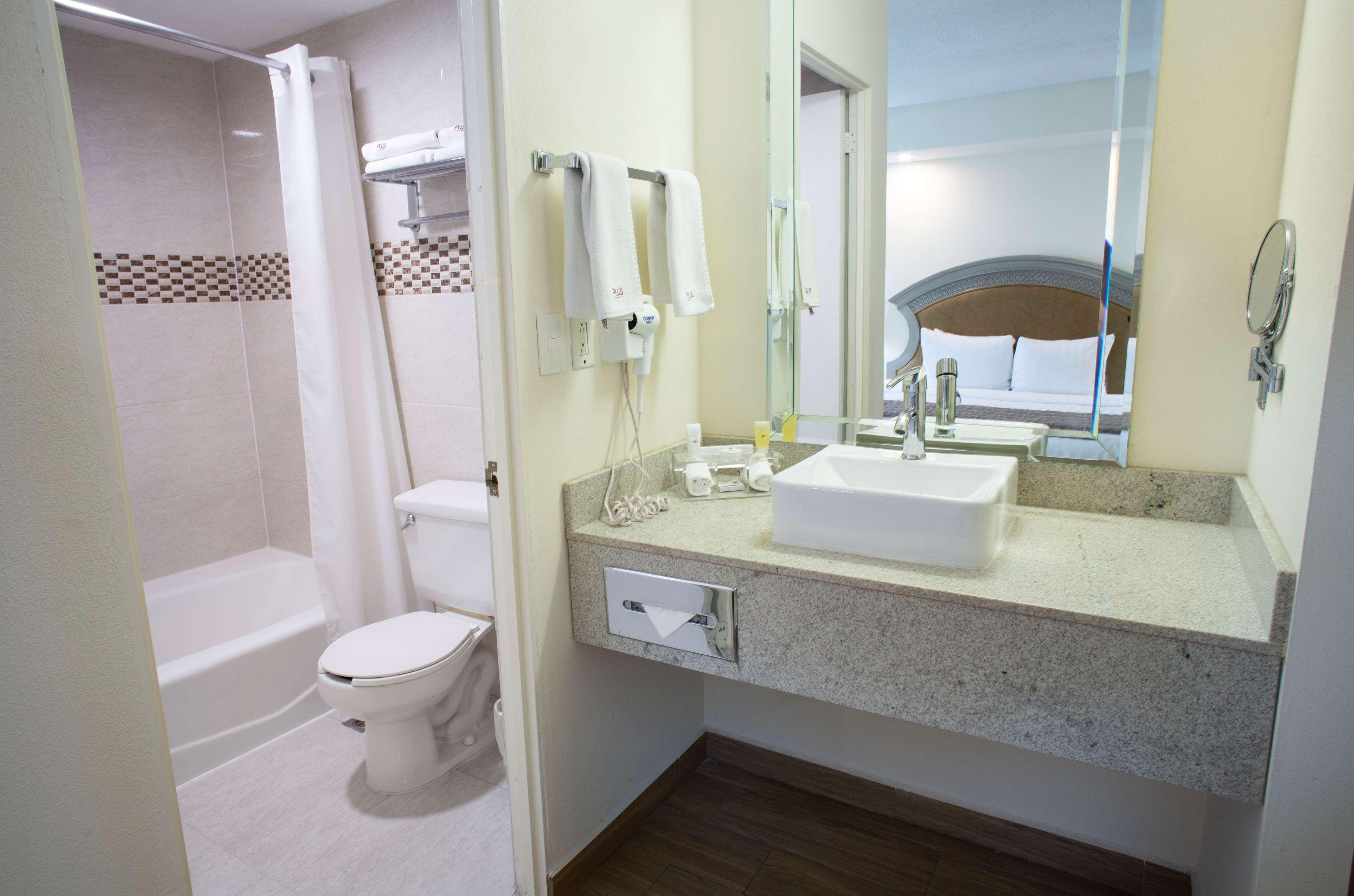 Junior Suite with 2 Double Beds and Kitchenette - Non Smoking